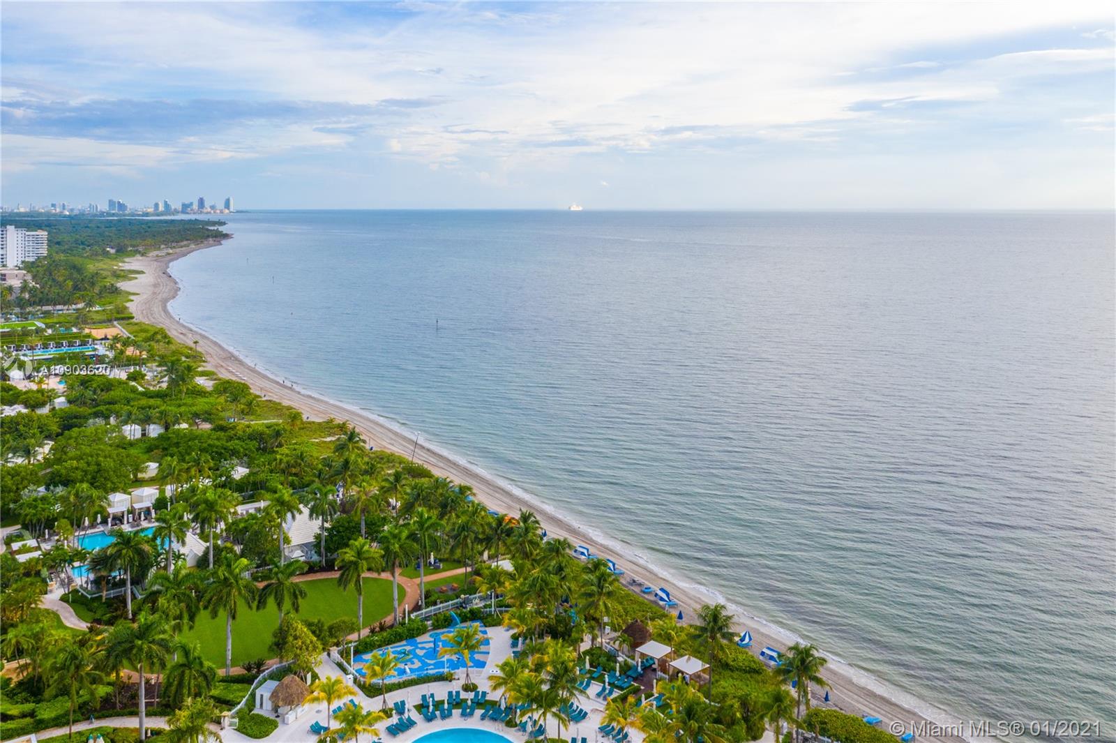 Key Biscayne, FL 33149,445 Grand Bay Dr #409