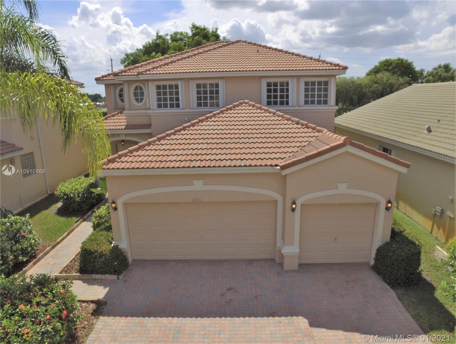 6371 SW 195th Ave, Pembroke Pines, FL 33332