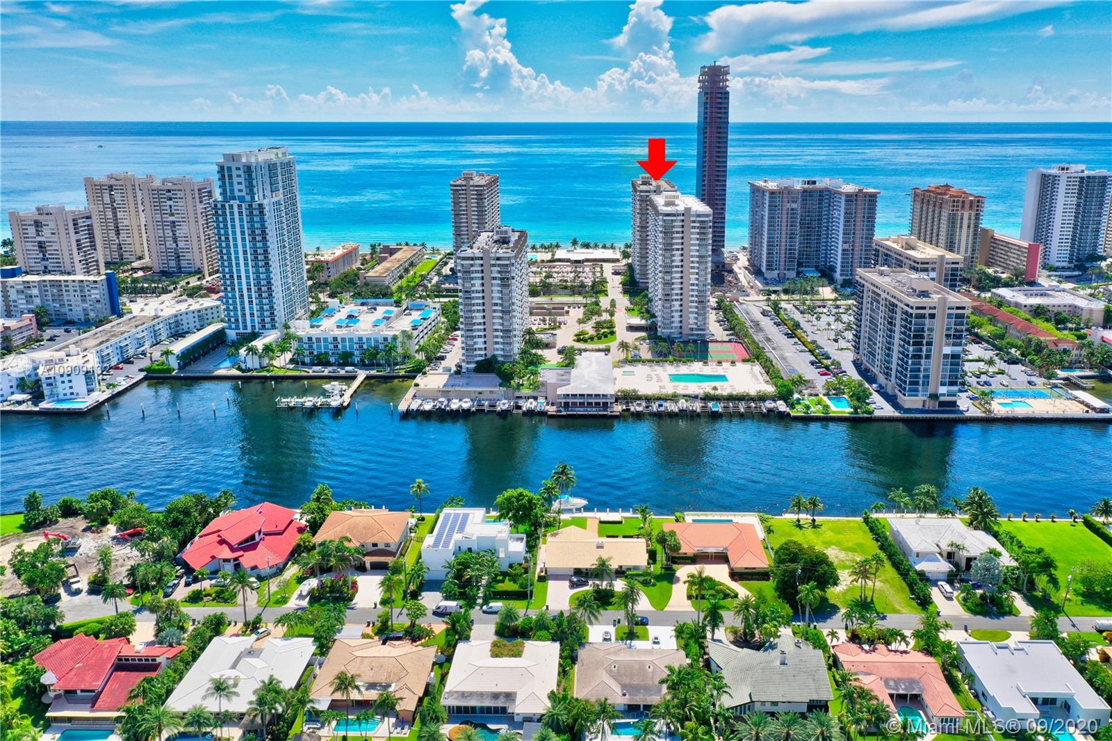 Hallandale Beach, FL 33009,1980 S Ocean Dr #18D