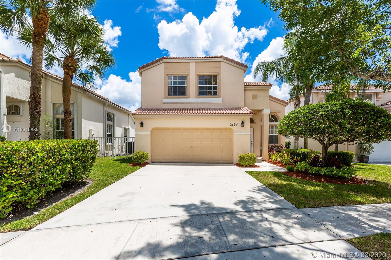 2195 NW 158th Ave,  Pembroke Pines,  FL 33028