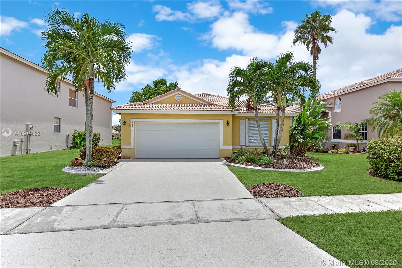 Pembroke Pines Waterfront Homes For Sale