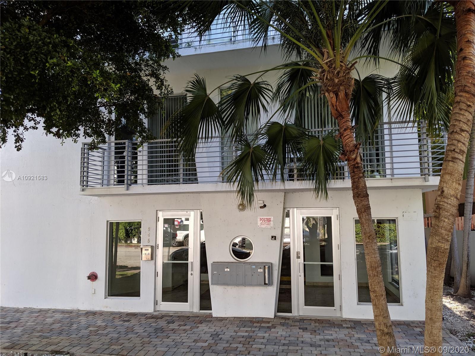 Miami Beach, FL 33139,945 Michigan Ave #1