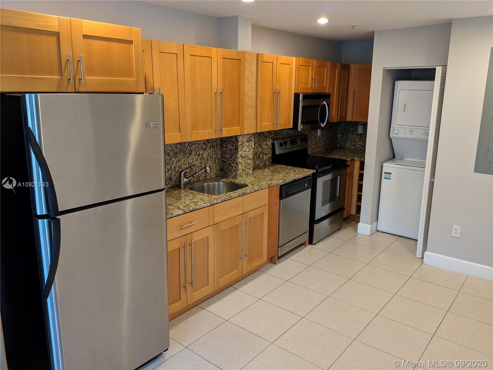 Miami Beach, FL 33139,945 Michigan Ave #1