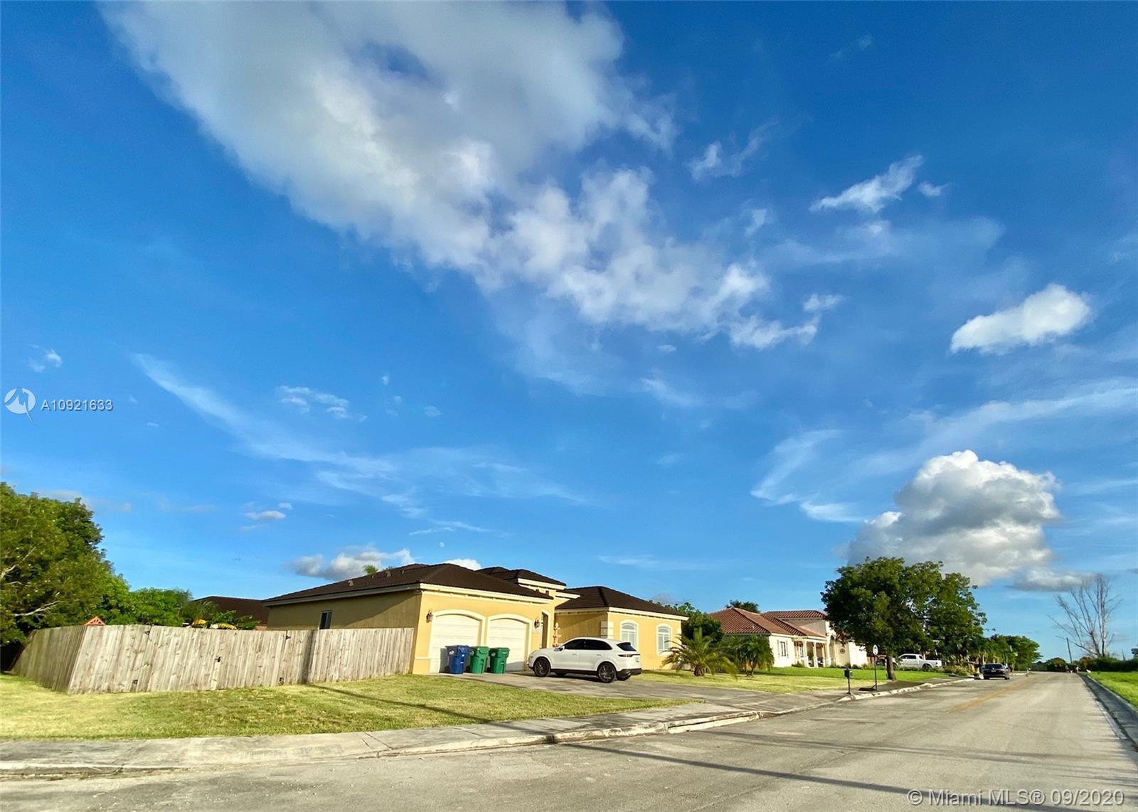 32007 SW 207th Ave, Homestead, FL 33030