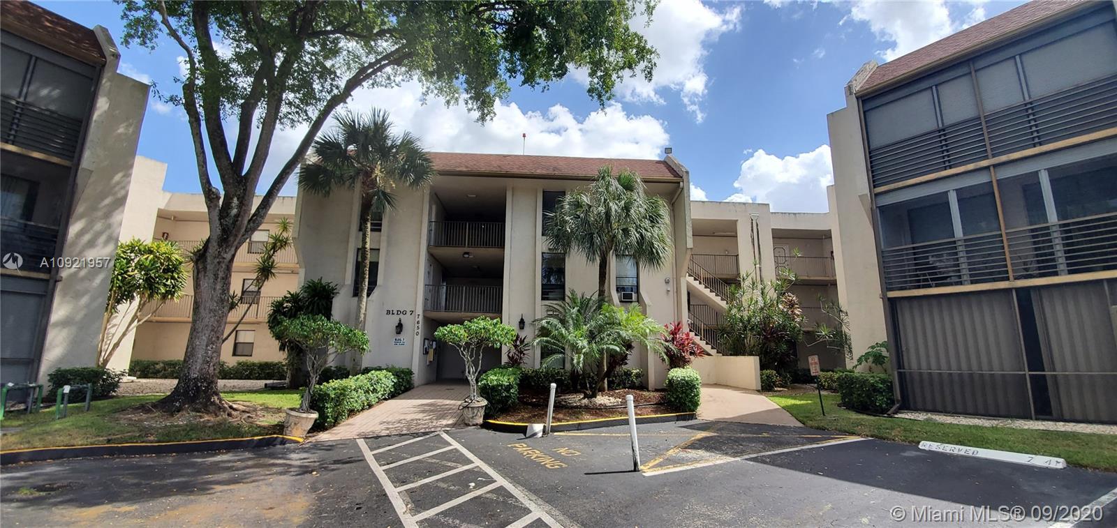 7650 W Mcnab Rd #214, Tamarac, FL 33321