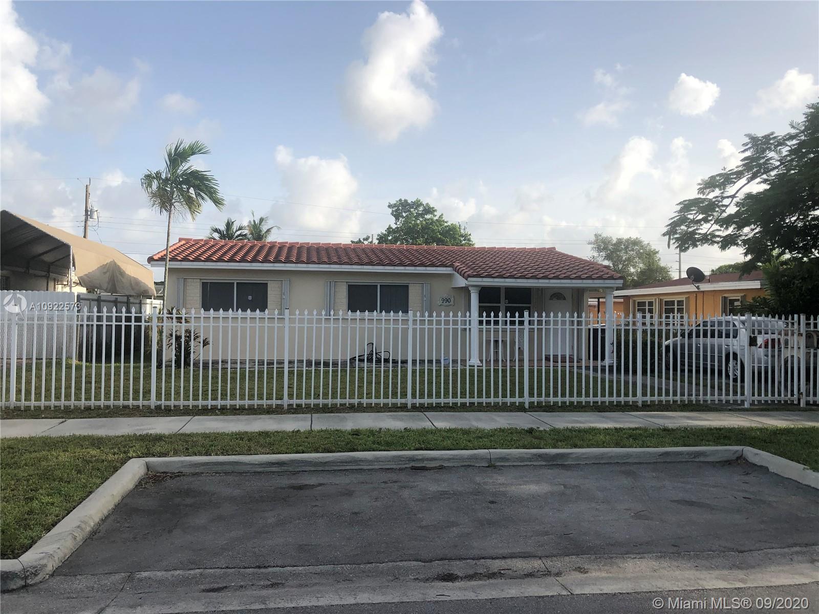 990 W 31st St, Hialeah, FL 33012