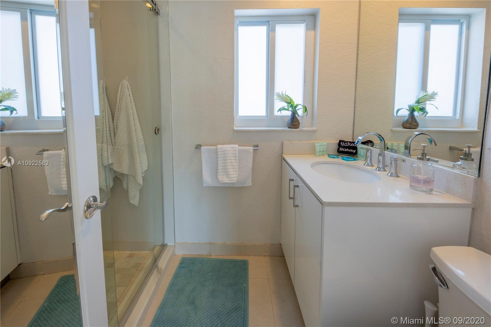 Pompano Beach, FL 33062,1705 N Riverside Dr #1