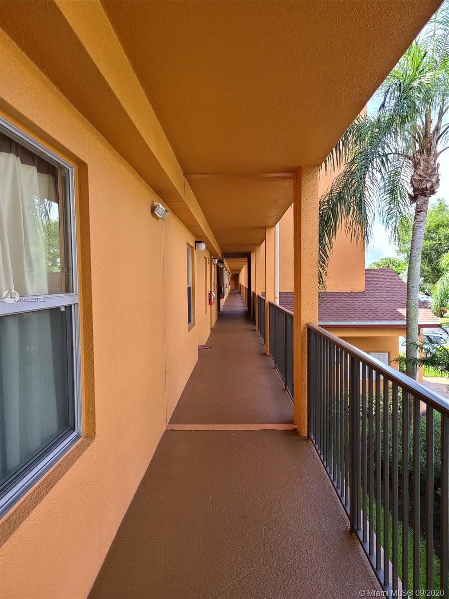 Pembroke Pines, FL 33027,701 SW 141st Ave #206R