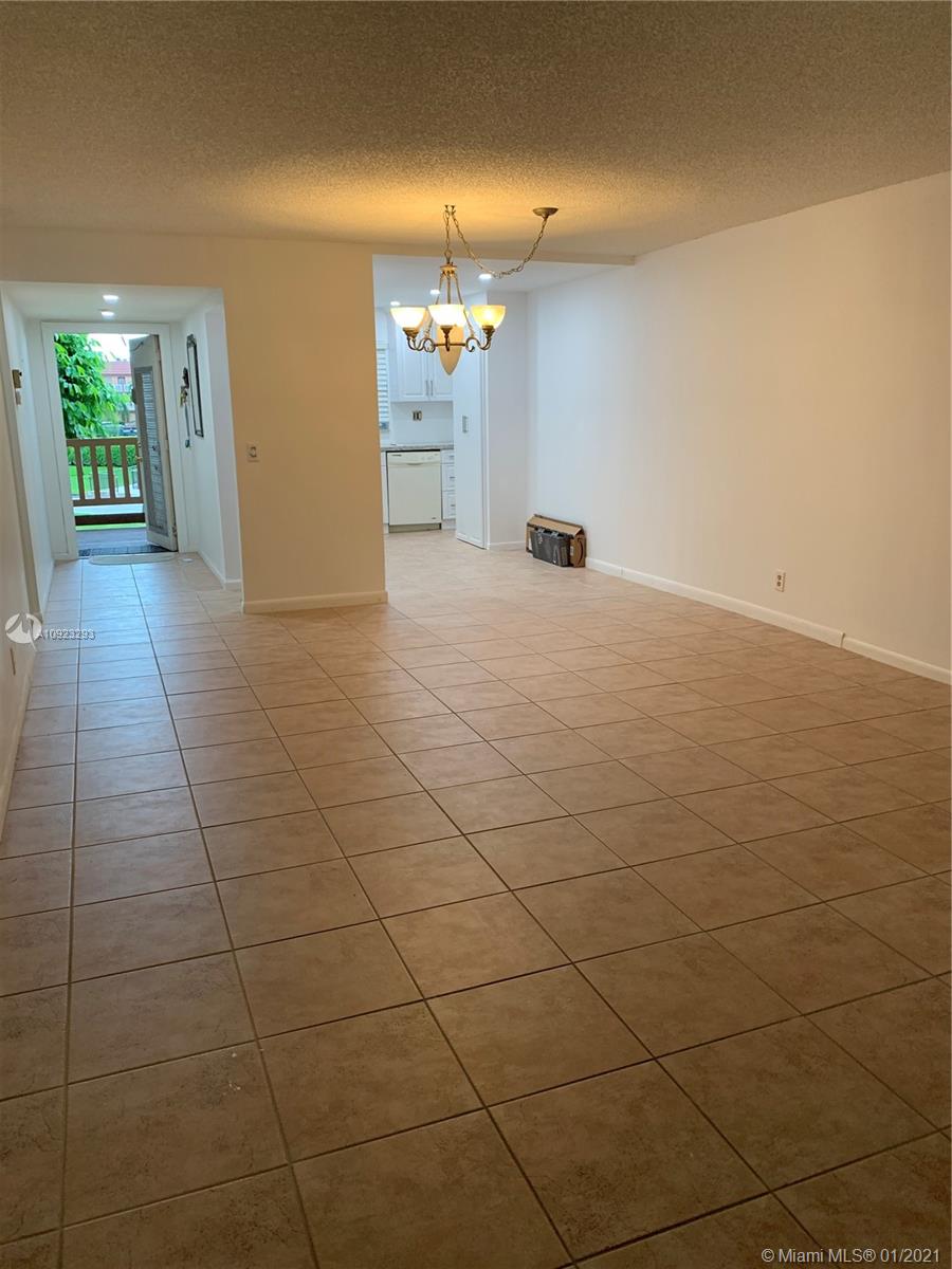 Sunrise, FL 33322,9681 Sunrise Lakes Blvd #203