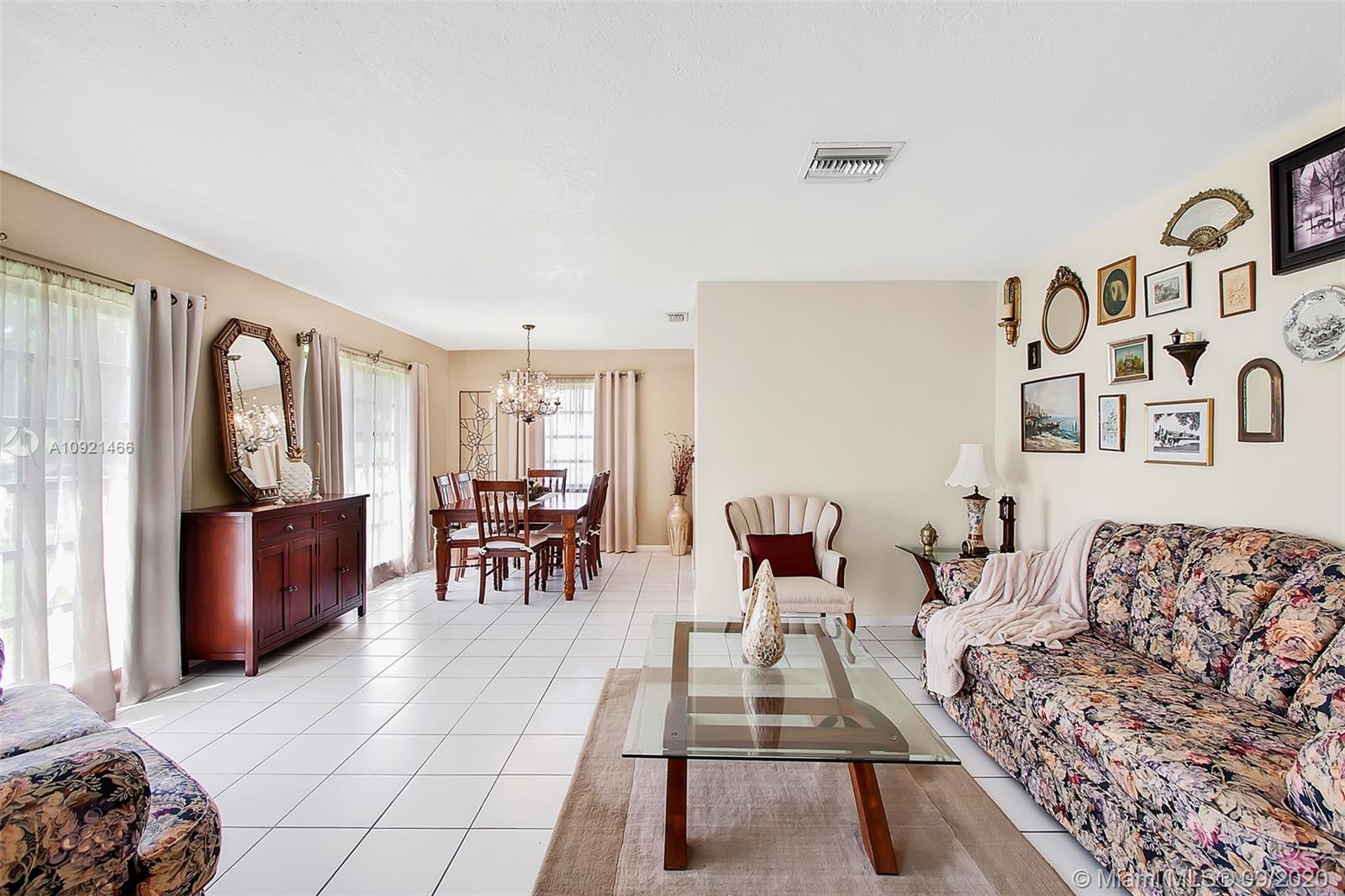 Palmetto Bay, FL 33157,9373 SW 182nd St