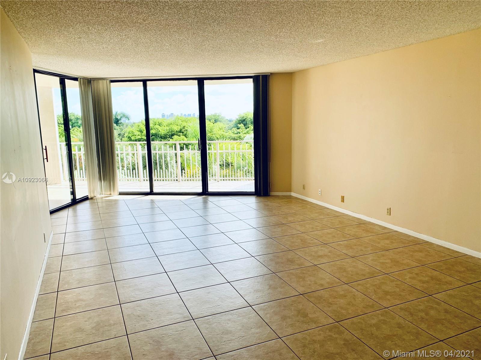 1000 Quayside Ter #506, Miami, FL 33138