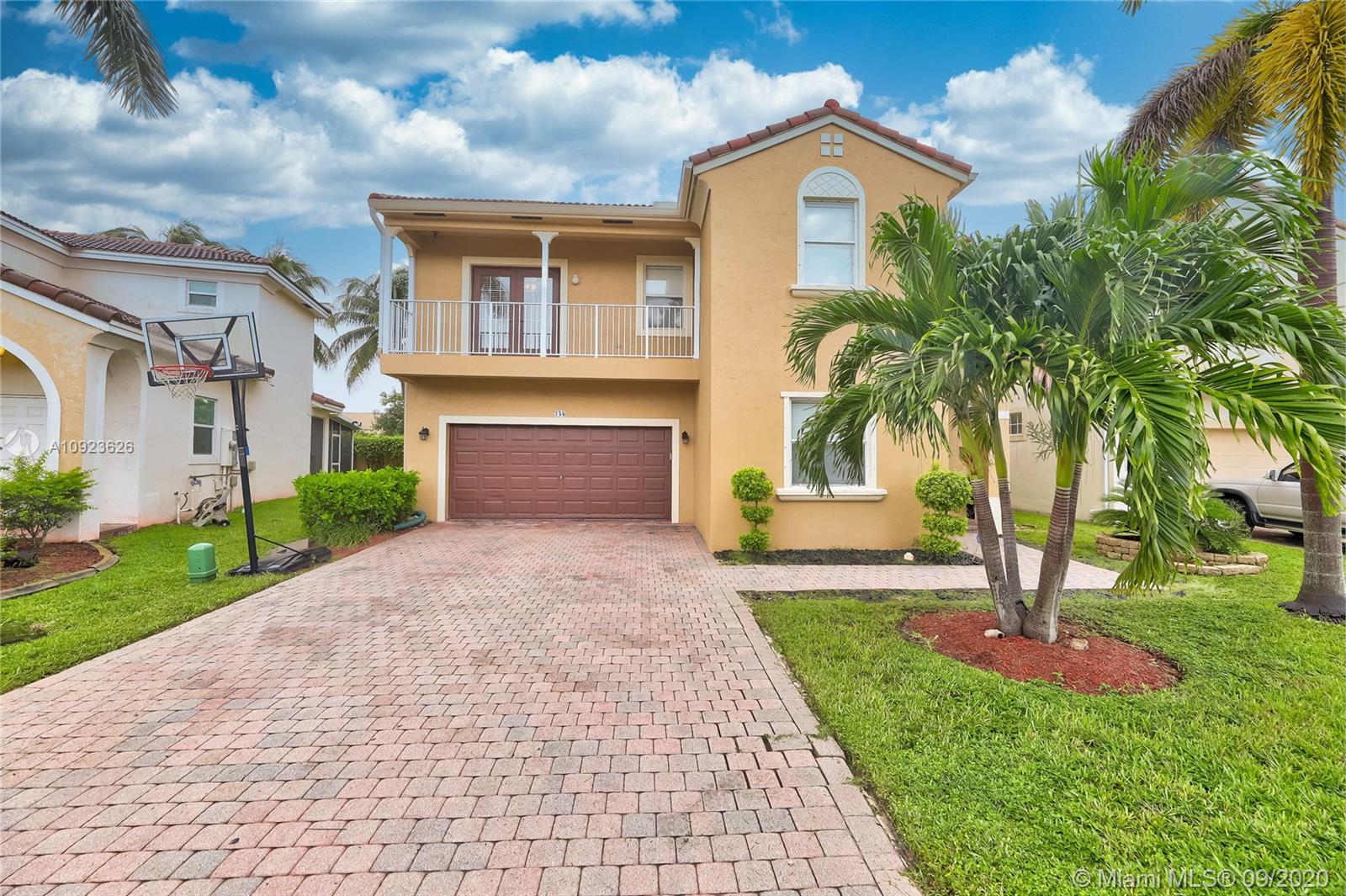 734 NW 127th Ave, Coral Springs, FL 33071