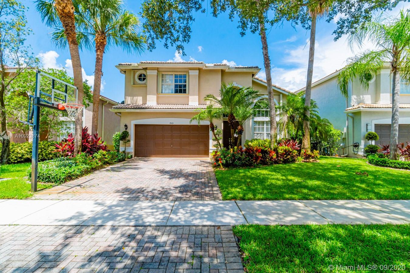 19101 Skyridge Cir,  Boca Raton,  FL 33498