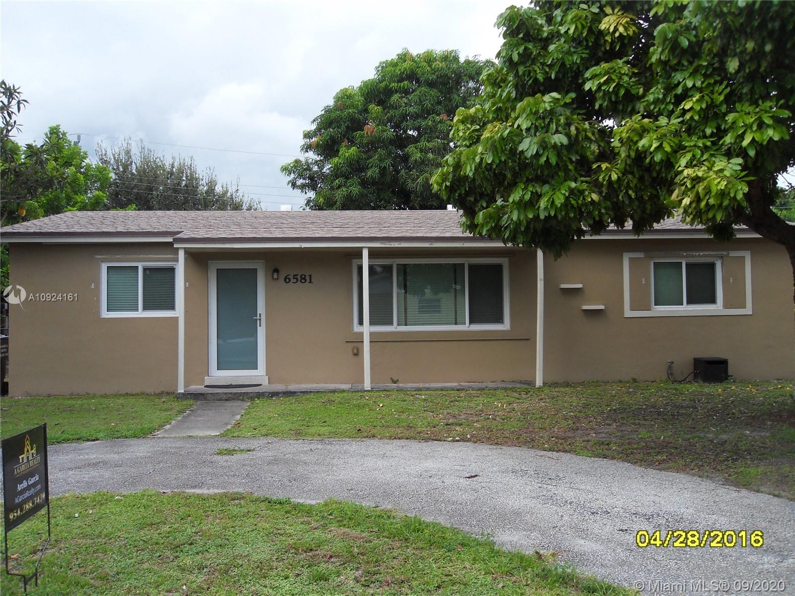 6581 Taylor St, Hollywood, FL 33024