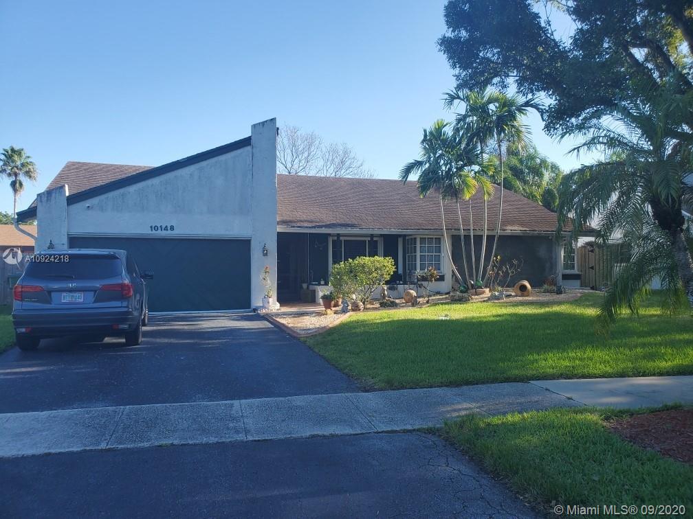 10148 NW 21st St, Pembroke Pines, FL 33026