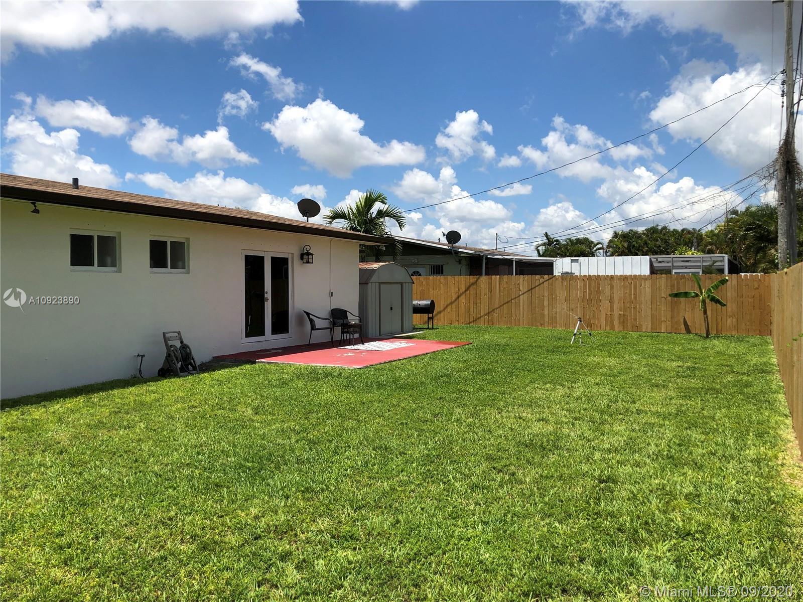 Hialeah, FL 33012,421 W 55th Pl