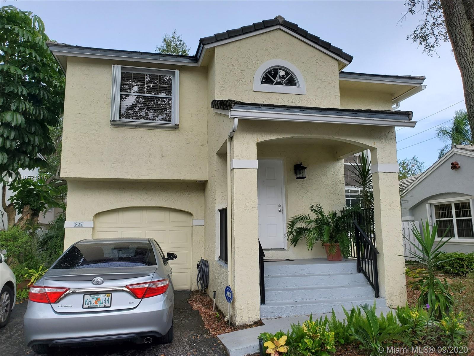 805 NW 98th Ave, Plantation, FL 33324