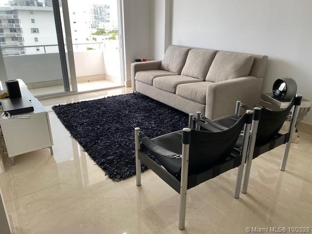 Miami Beach, FL 33139,465 Ocean Dr #1008