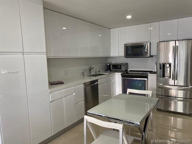 Miami Beach, FL 33139,465 Ocean Dr #1008