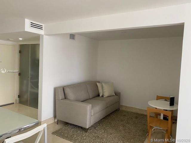 Miami Beach, FL 33139,465 Ocean Dr #1008