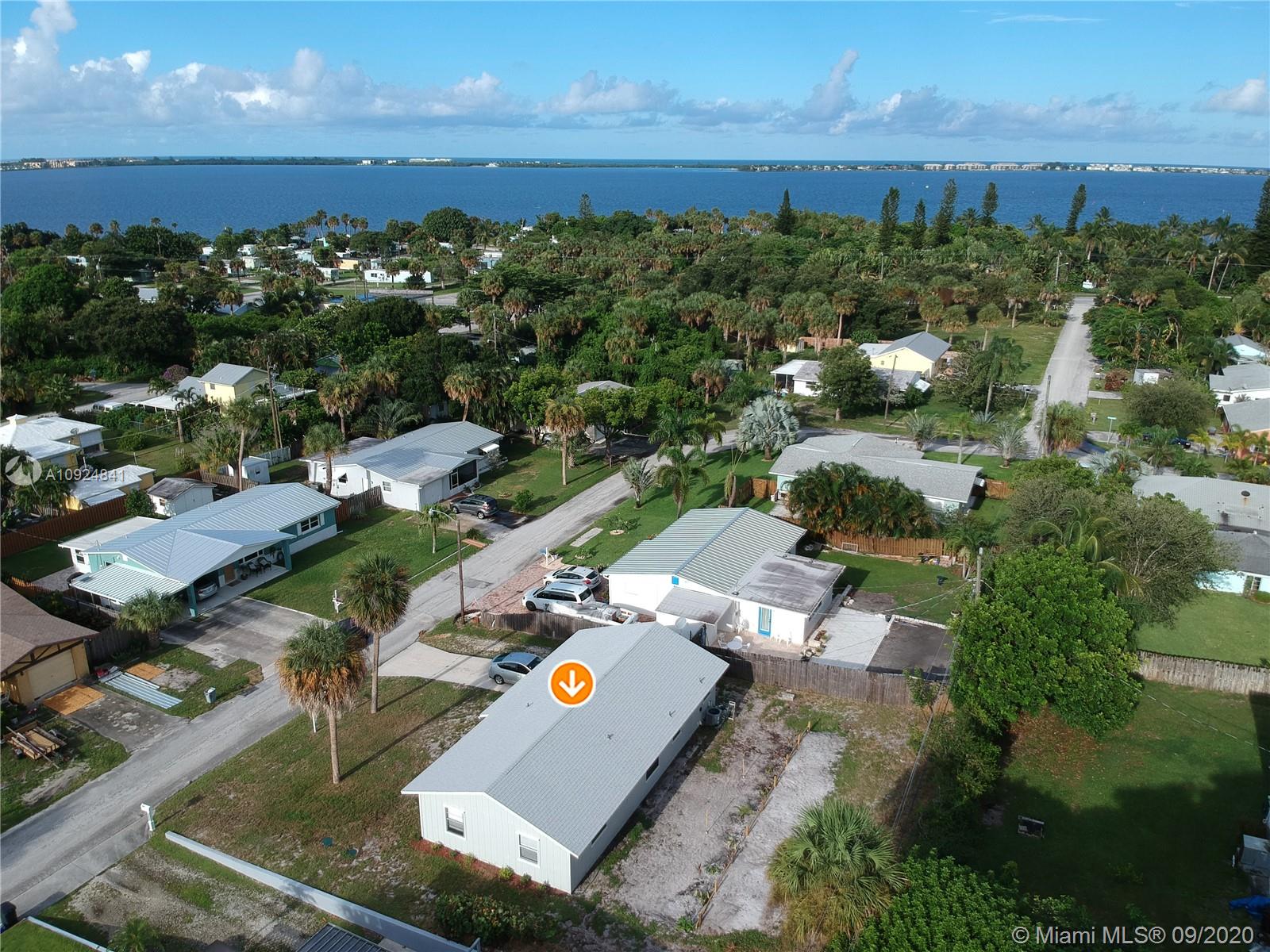 Jensen Beach, FL 34957,2372 NE Center Circle