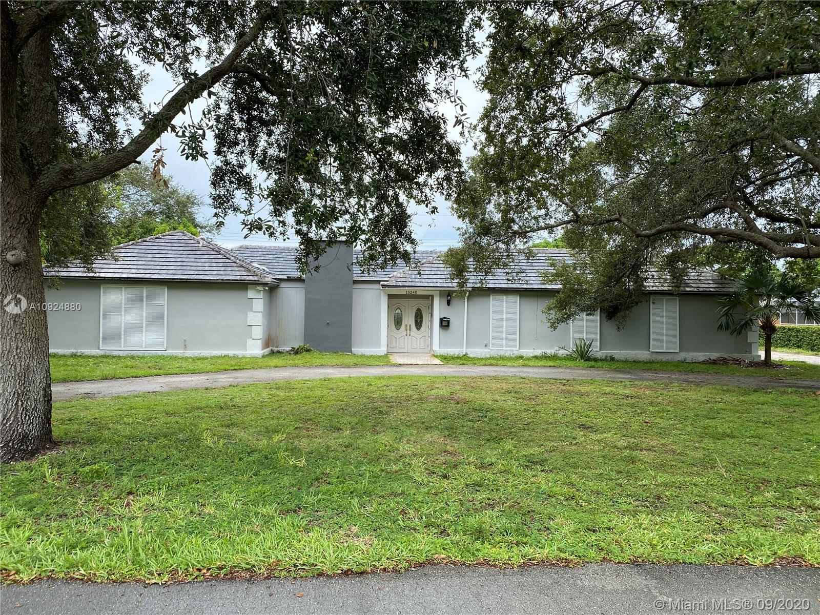 15240 SW 72 AVENUE, Palmetto Bay, FL 33157