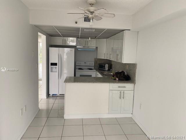 North Miami Beach, FL 33160,17890 W Dixie Hwy #506