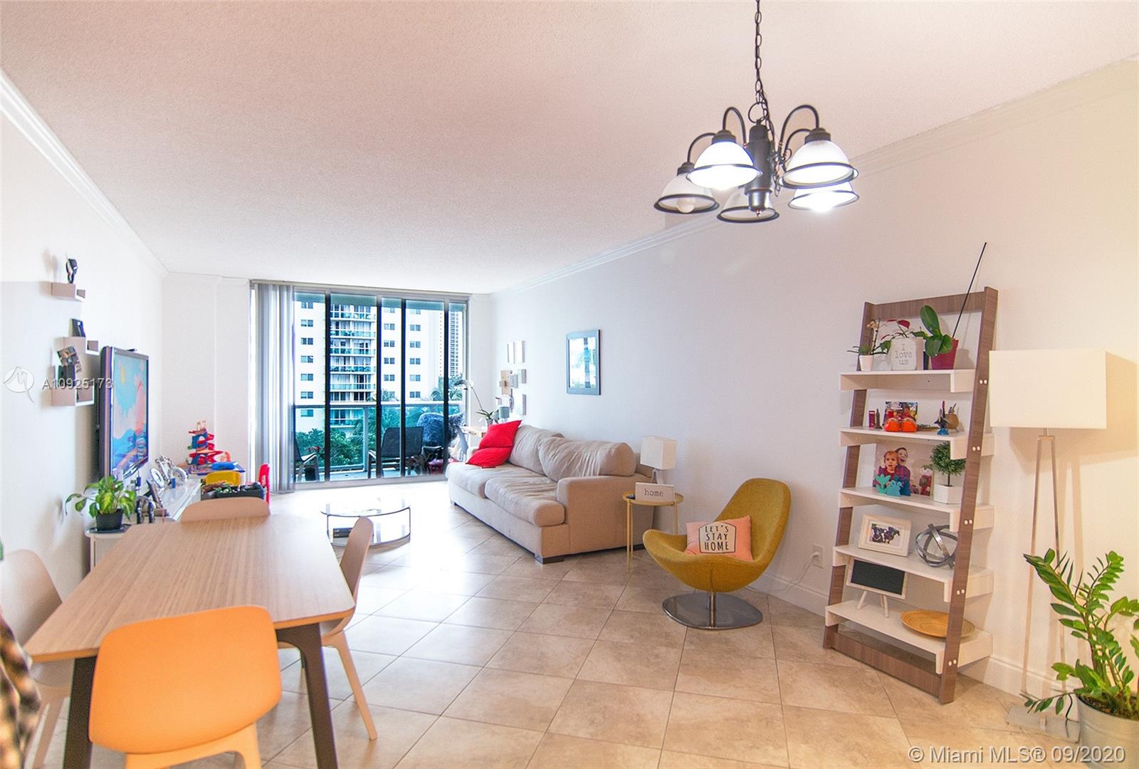 Sunny Isles Beach, FL 33160,19390 Collins Ave #406