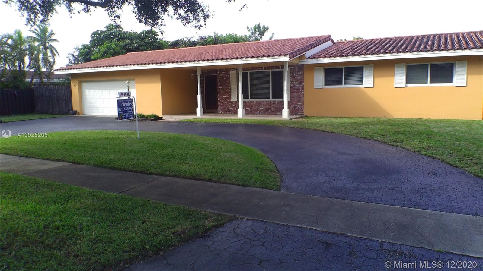 7461 SW 11th St, Plantation, FL 33317