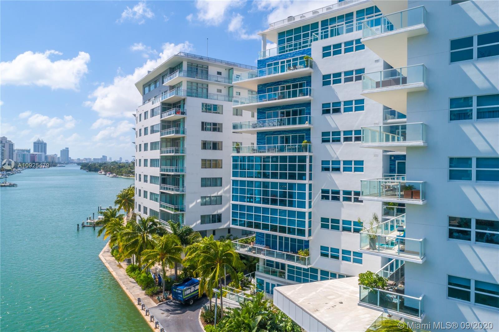 Miami Beach, FL 33141,6103 Aqua Ave #504