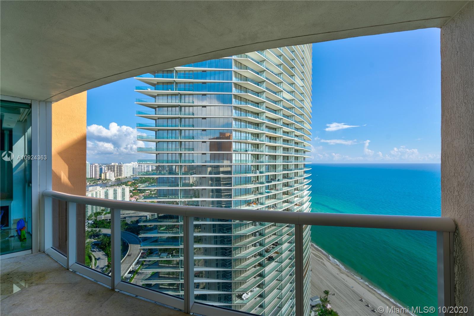 Sunny Isles Beach, FL 33160,18911 Collins Ave #3606