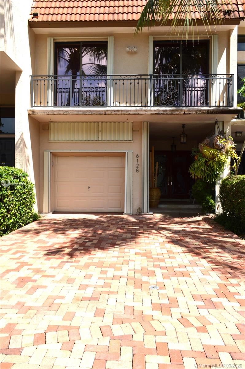 Palmetto Bay, FL 33157,6128 Paradise Point Dr #6128