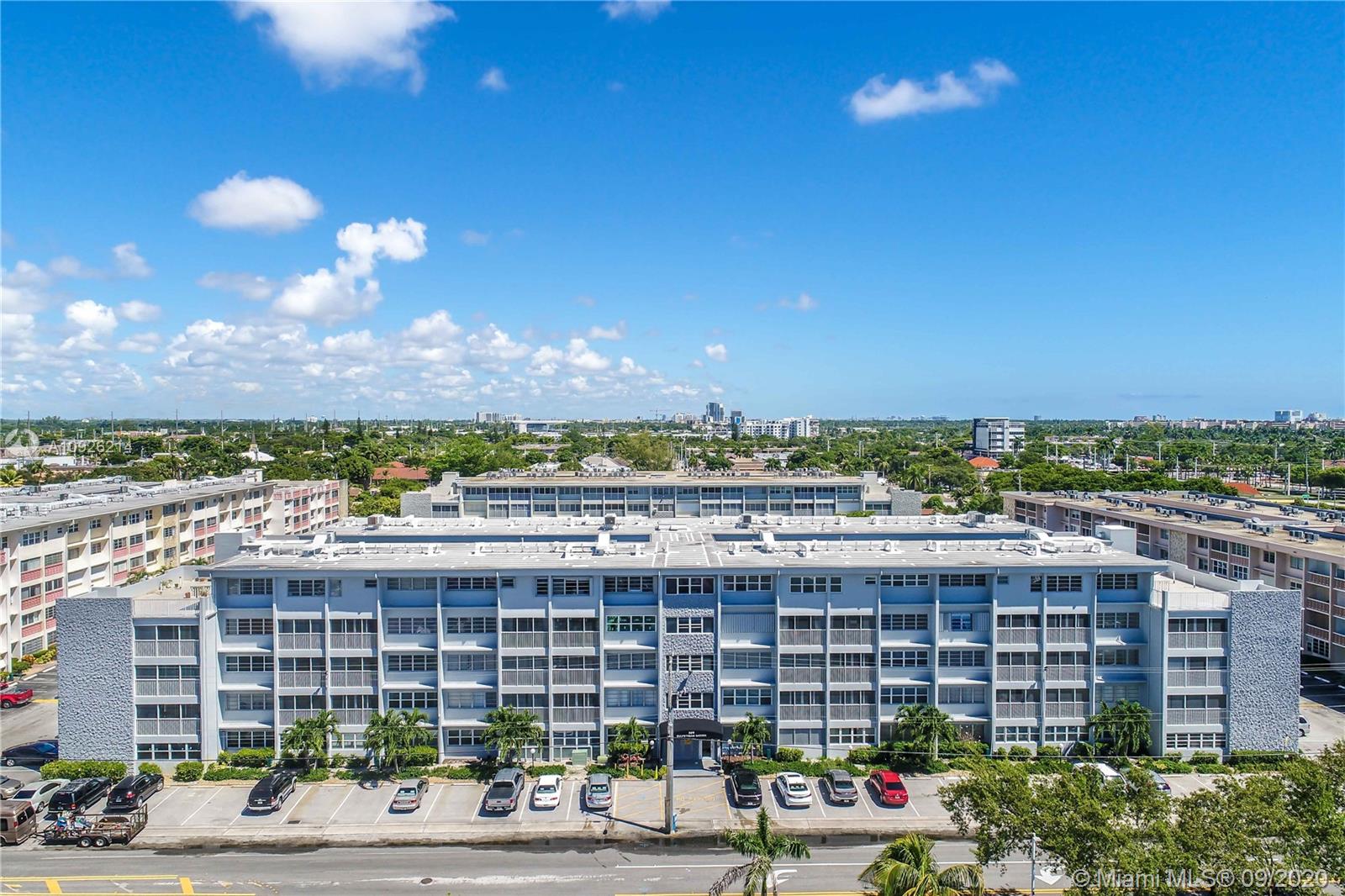 329 SE 3rd St #302P, Hallandale Beach, FL 33009