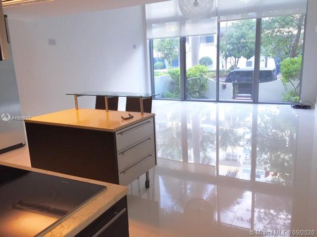 Miami Beach, FL 33140,6000 Collins Ave #138