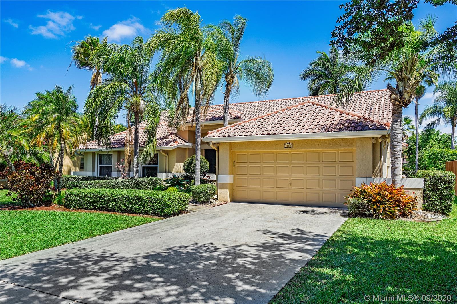 1160 NW 100th Way, Plantation, FL 33322