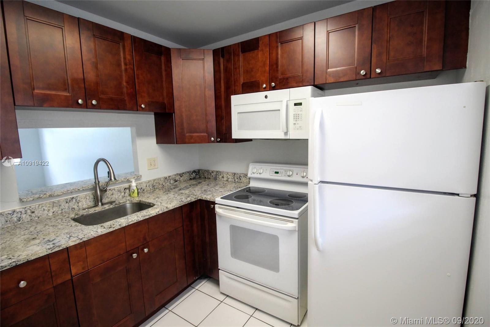 5011 W Oakland Park Blvd #305, Lauderdale Lakes, FL 33313