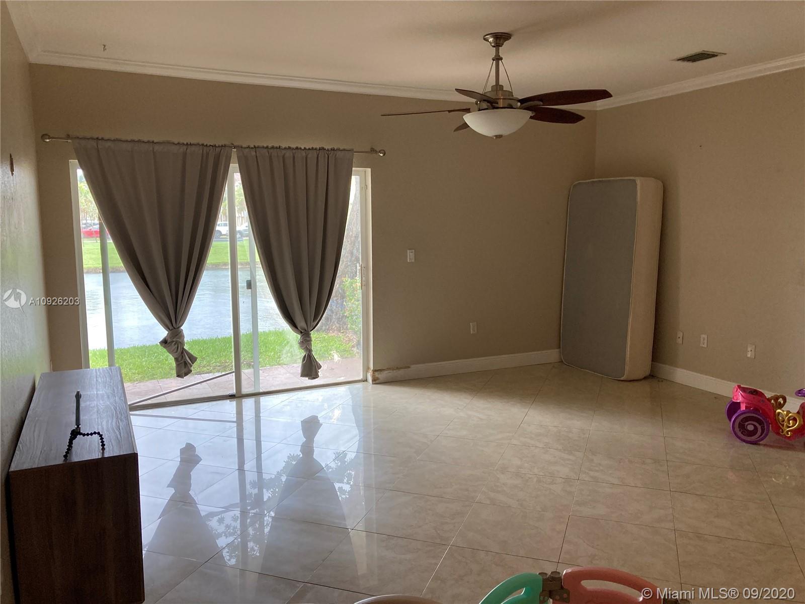 Tamarac, FL 33321,5745 Isles Cir #5745