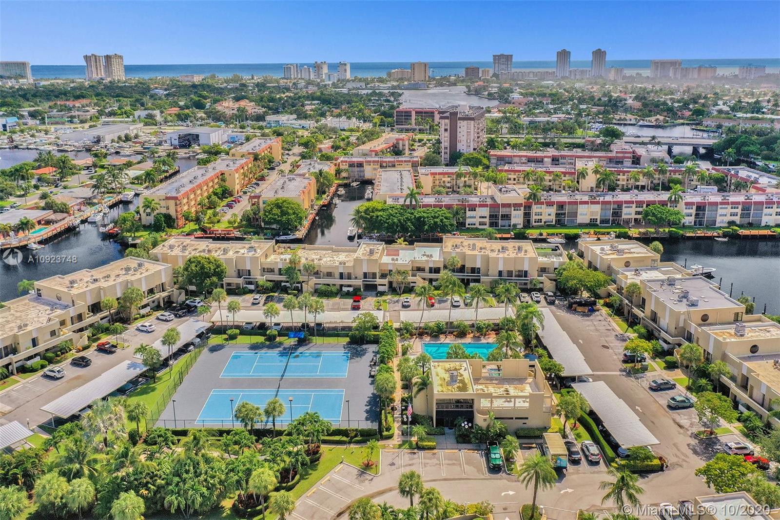 Pompano Beach, FL 33060,1100 SE 5th Ct #67