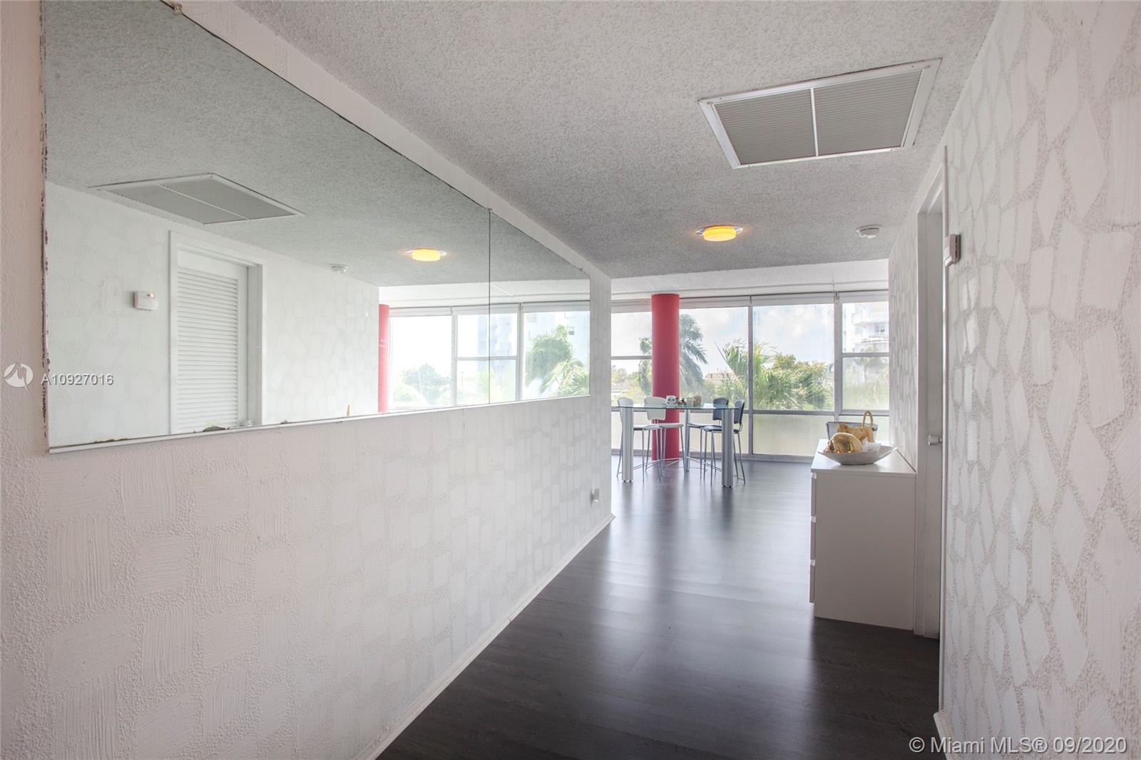 Miami Beach, FL 33141,900 Bay Dr #313