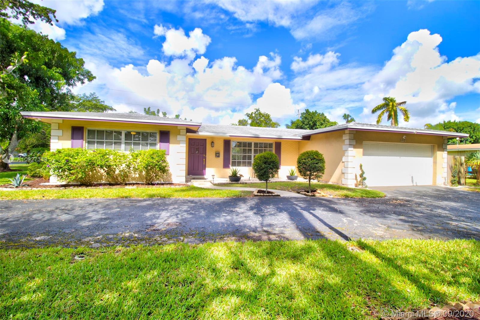 581 S Fig Tree, Plantation, FL 33317