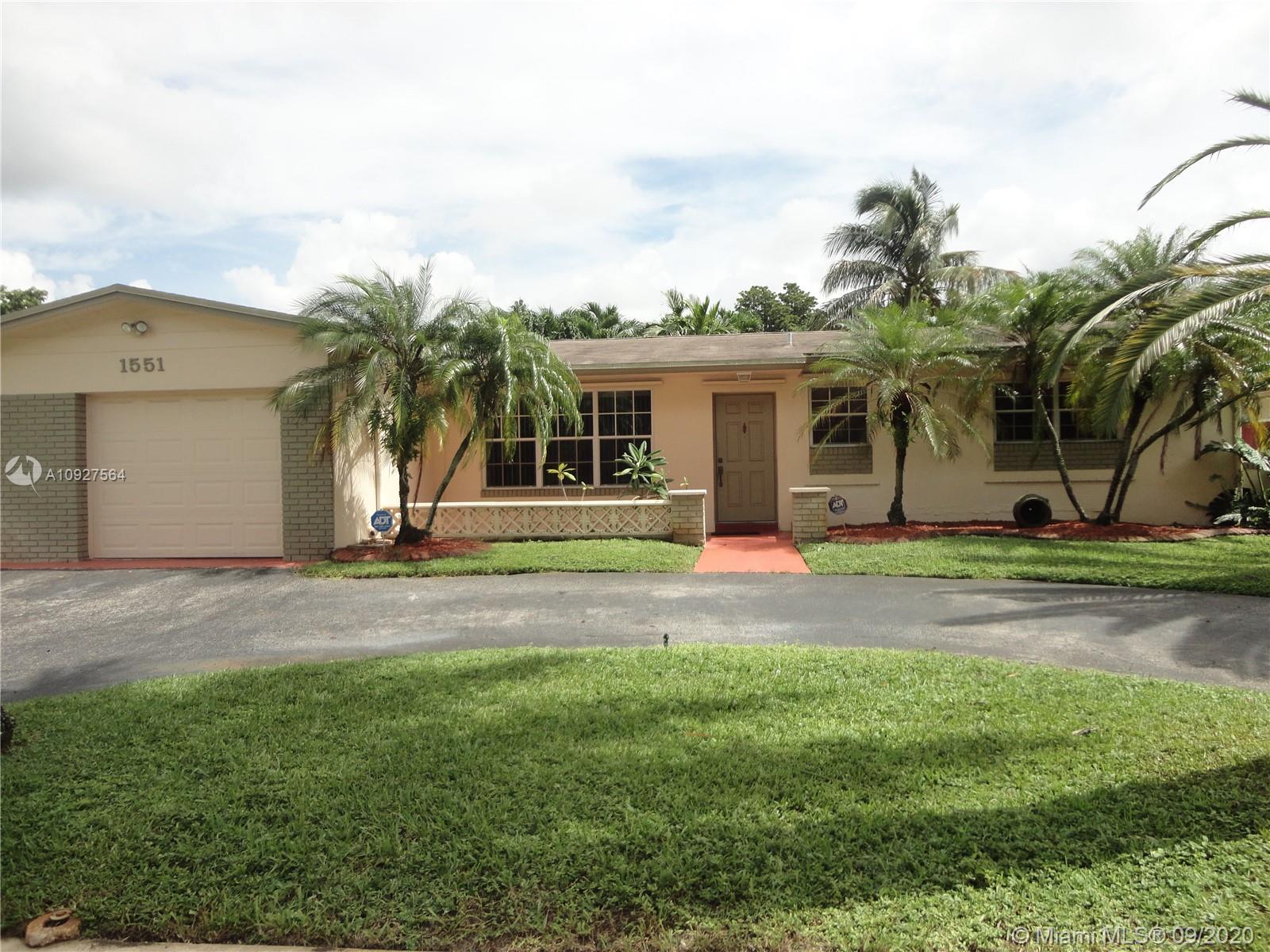 1551 N Hiatus Rd, Pembroke Pines, FL 33026