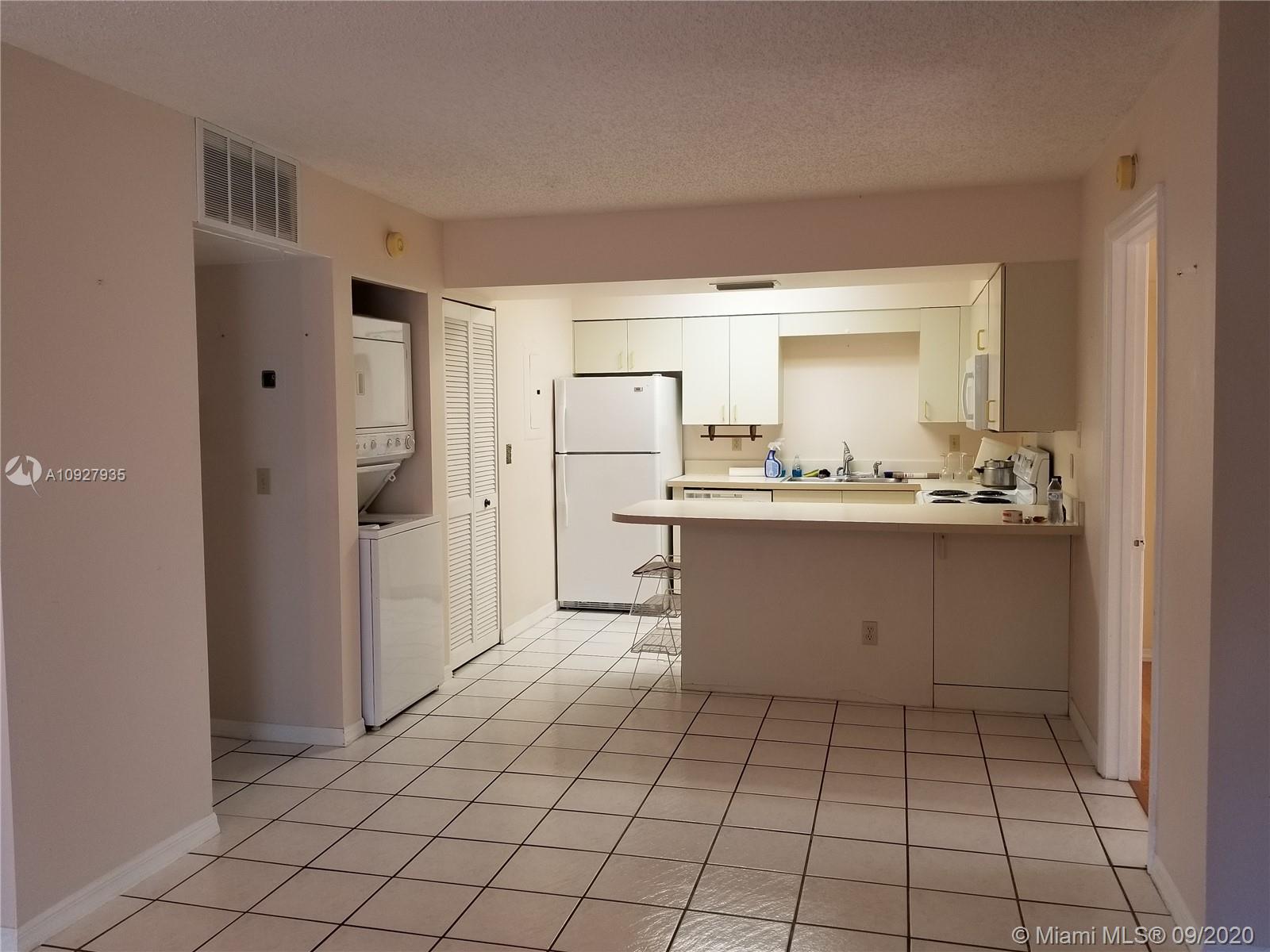 Port St. Lucie, FL 34952,122 SE Village Dr #122