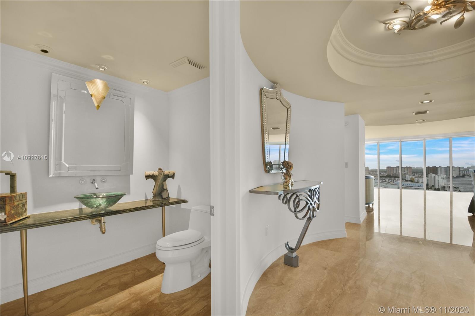 Sunny Isles Beach, FL 33160,18911 collins Ave #2405