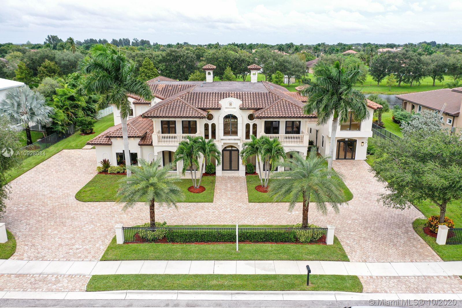 Davie, FL 33330,12683 Grand Oaks Dr