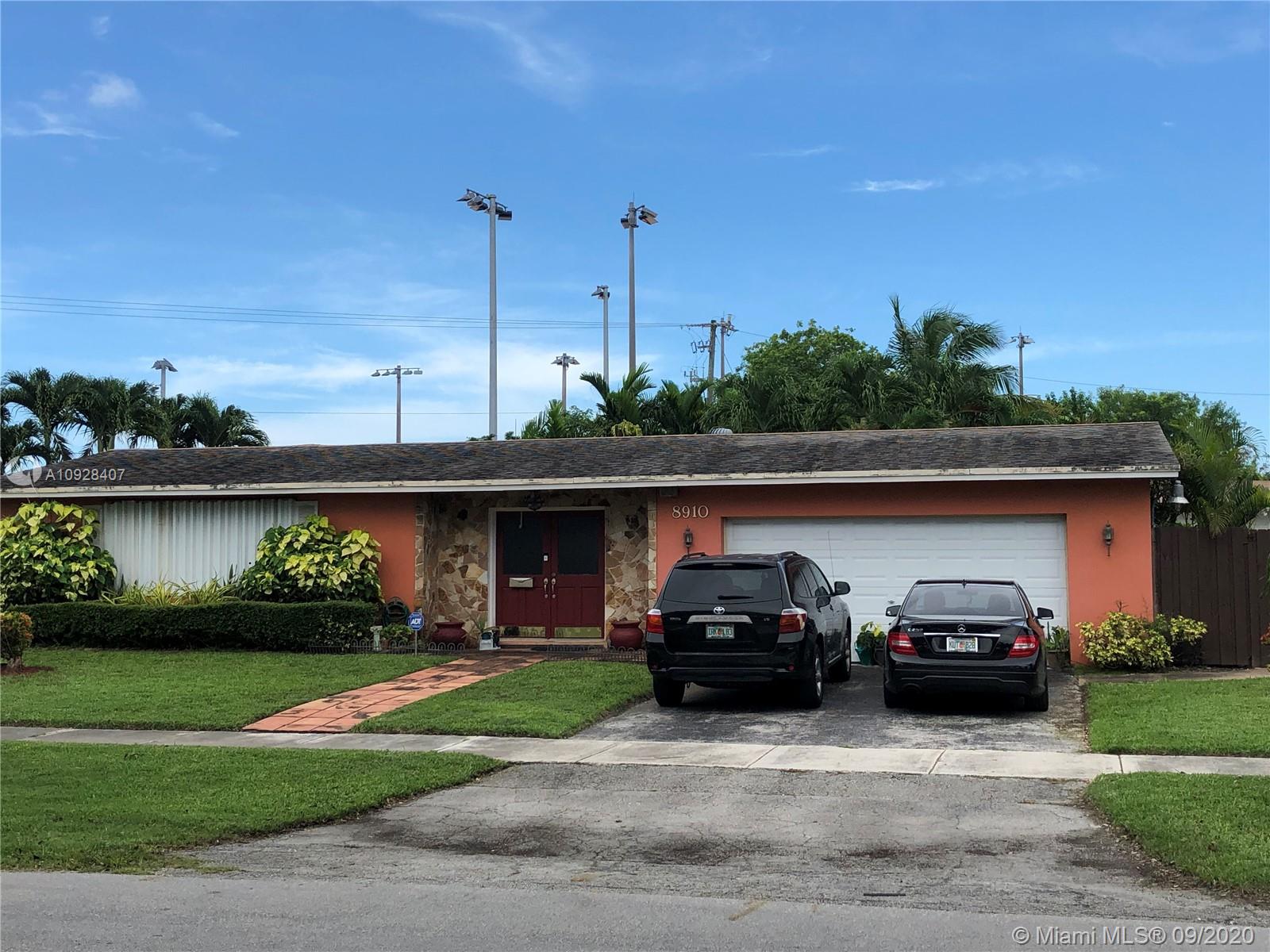 8910 SW 200th St, Cutler Bay, FL 33157