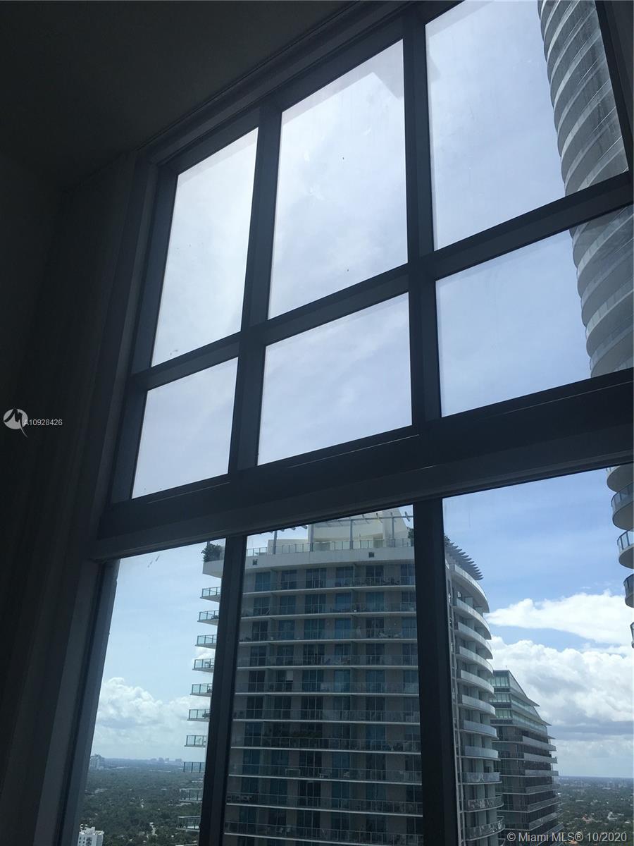 Miami, FL 33131,1050 Brickell Ave #3418