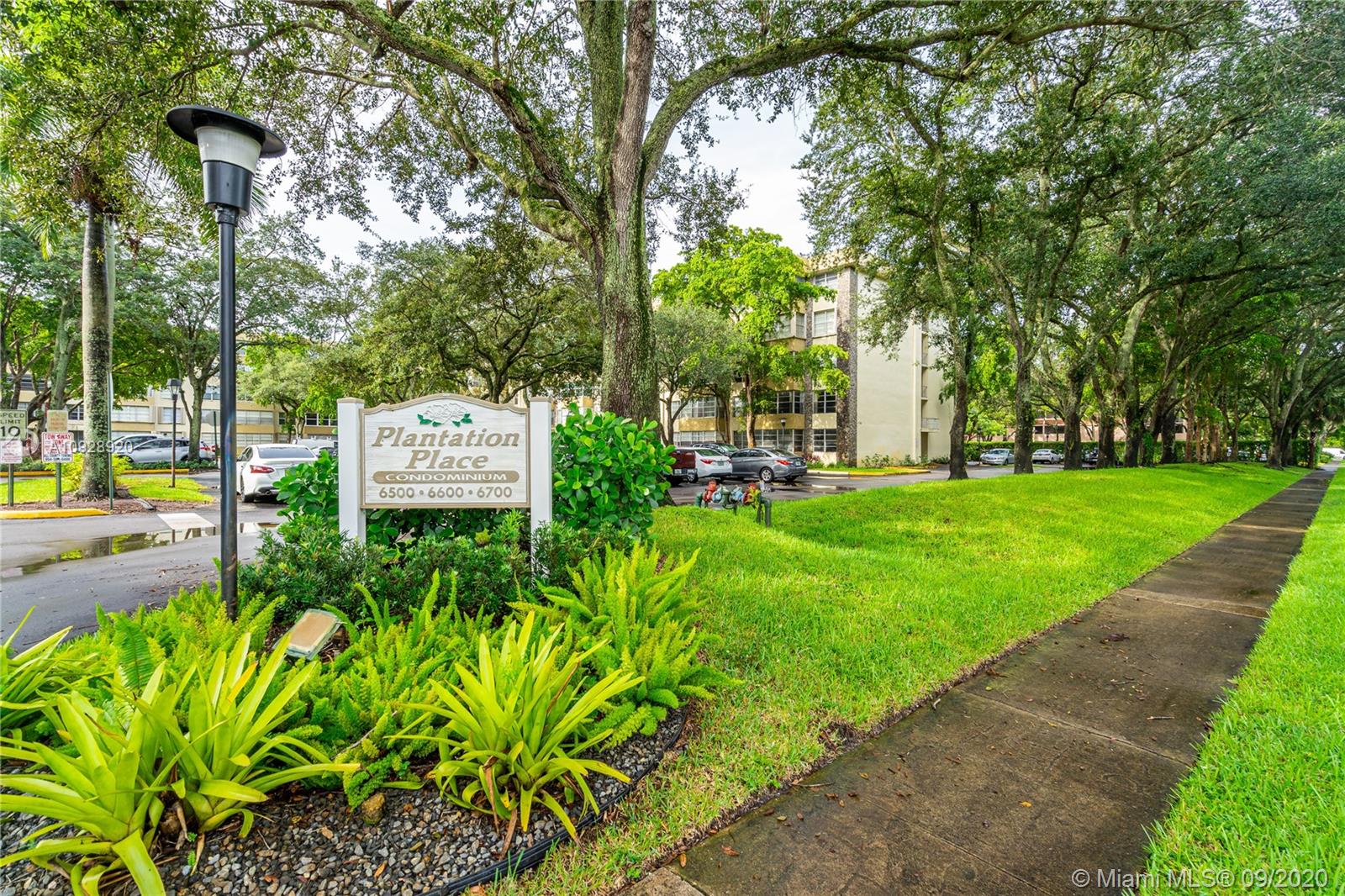 6700 Cypress Rd #106, Plantation, FL 33317