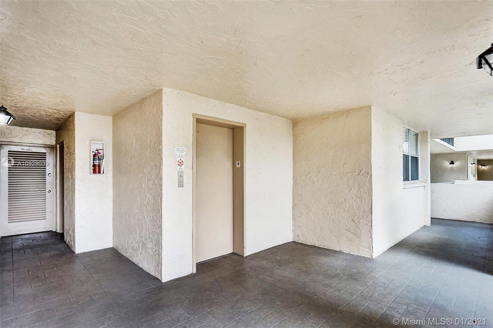 Lauderhill, FL 33319,3751 Environ Blvd #442
