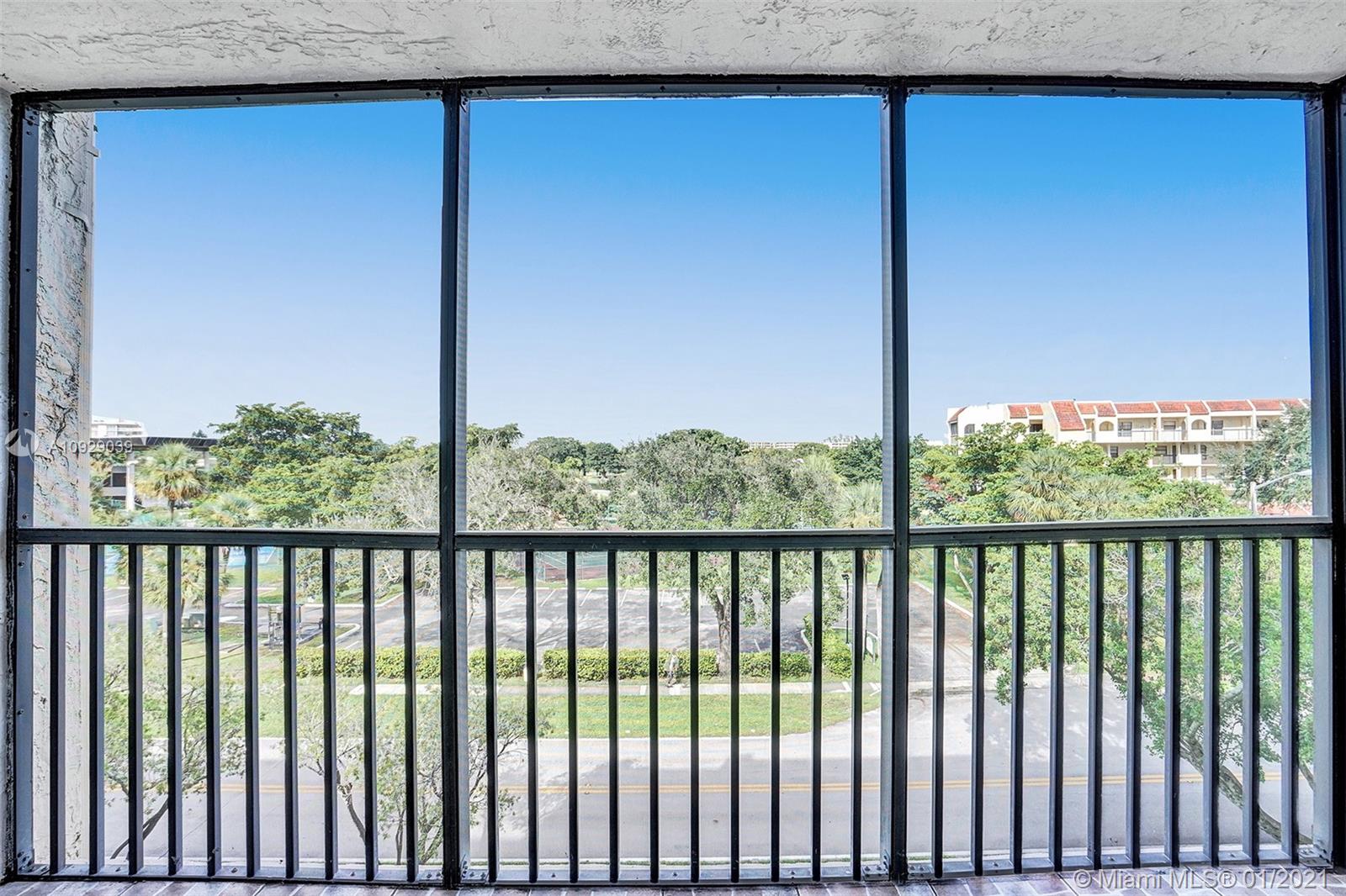Lauderhill, FL 33319,3751 Environ Blvd #442