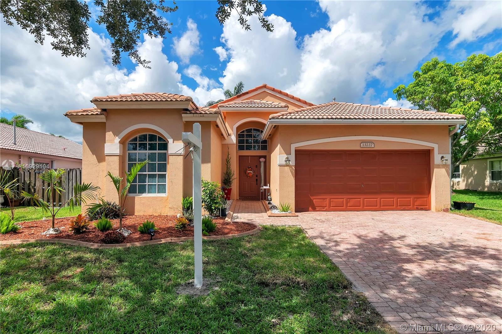 Pembroke Pines, FL 33028,13237 NW 15th Ct